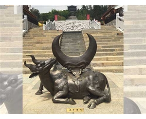 犀牛望月铸铜雕塑案例