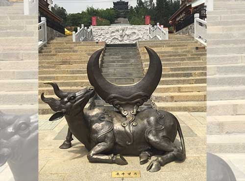 犀牛望月铸铜雕塑案例